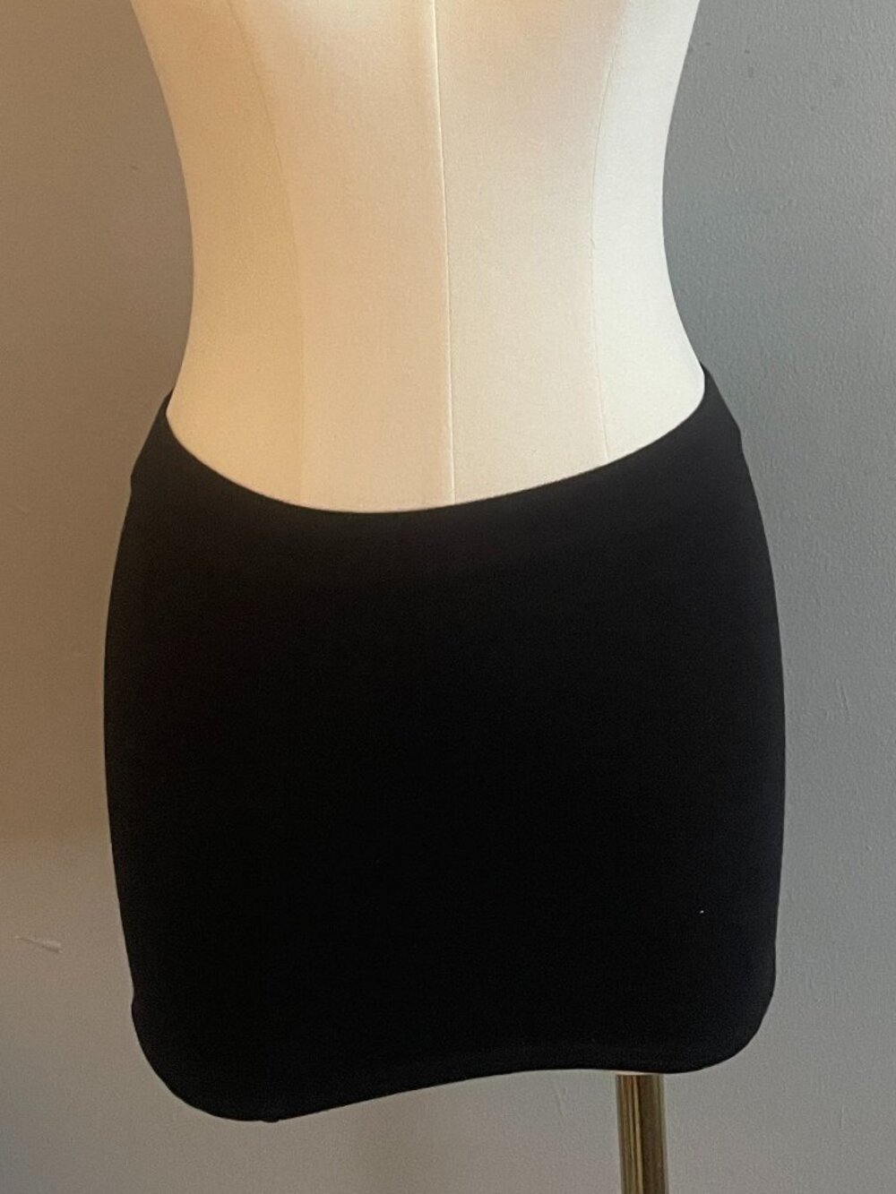 PrettyLittleThing Black Mini Skirt Size 2 Y2K Bodycon